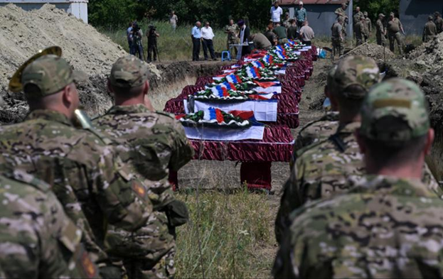 Quelle: https://www.merkur.de/politik/verwundet-wladimir-putin-ukraine-krieg-verluste-russland-armee-soldaten-tot-zr-93189496.html.