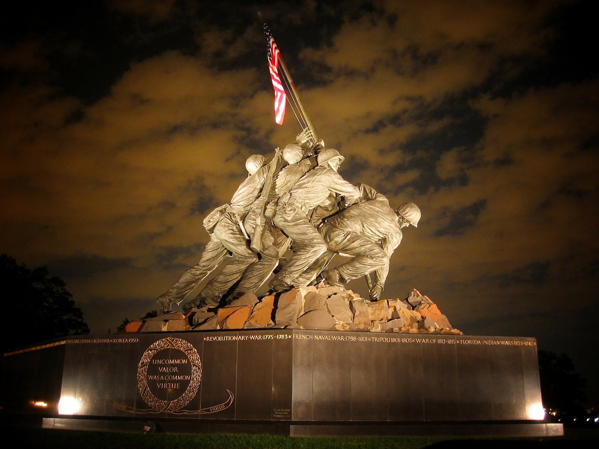 USMC raising flag on Iwo Jima